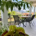 Rahones Appartement Himare