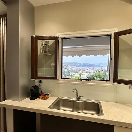 Rahones Appartement Himarë