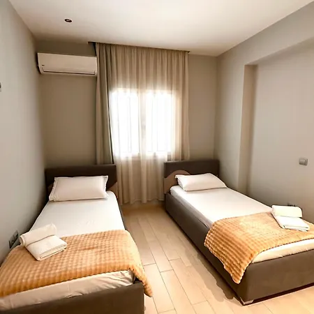 Rahones * Himarë
