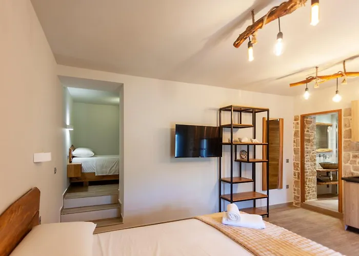 Rahones Apartment Himare